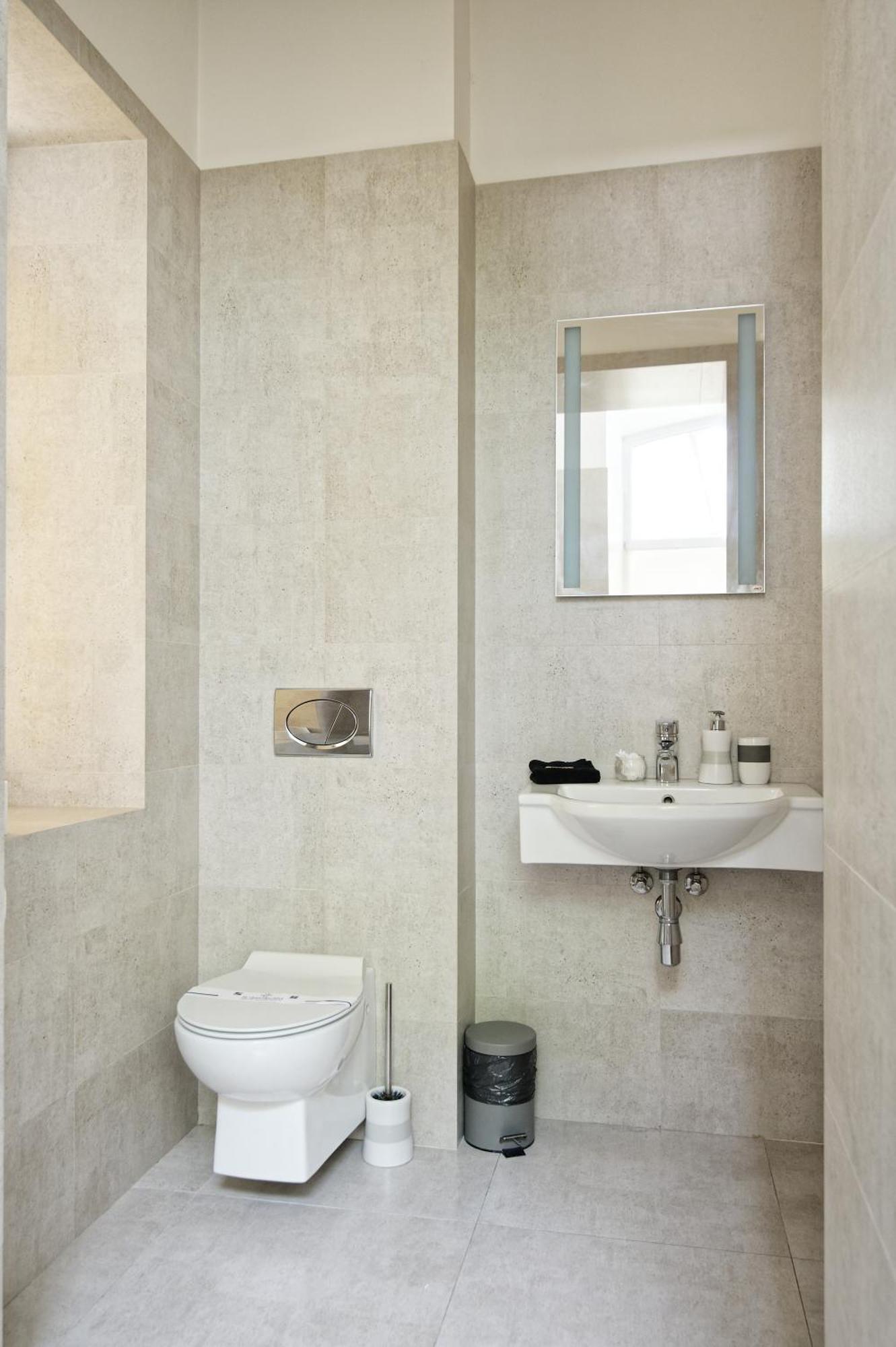 White Door Apartments Heart Of Odessa 1 Εξωτερικό φωτογραφία
