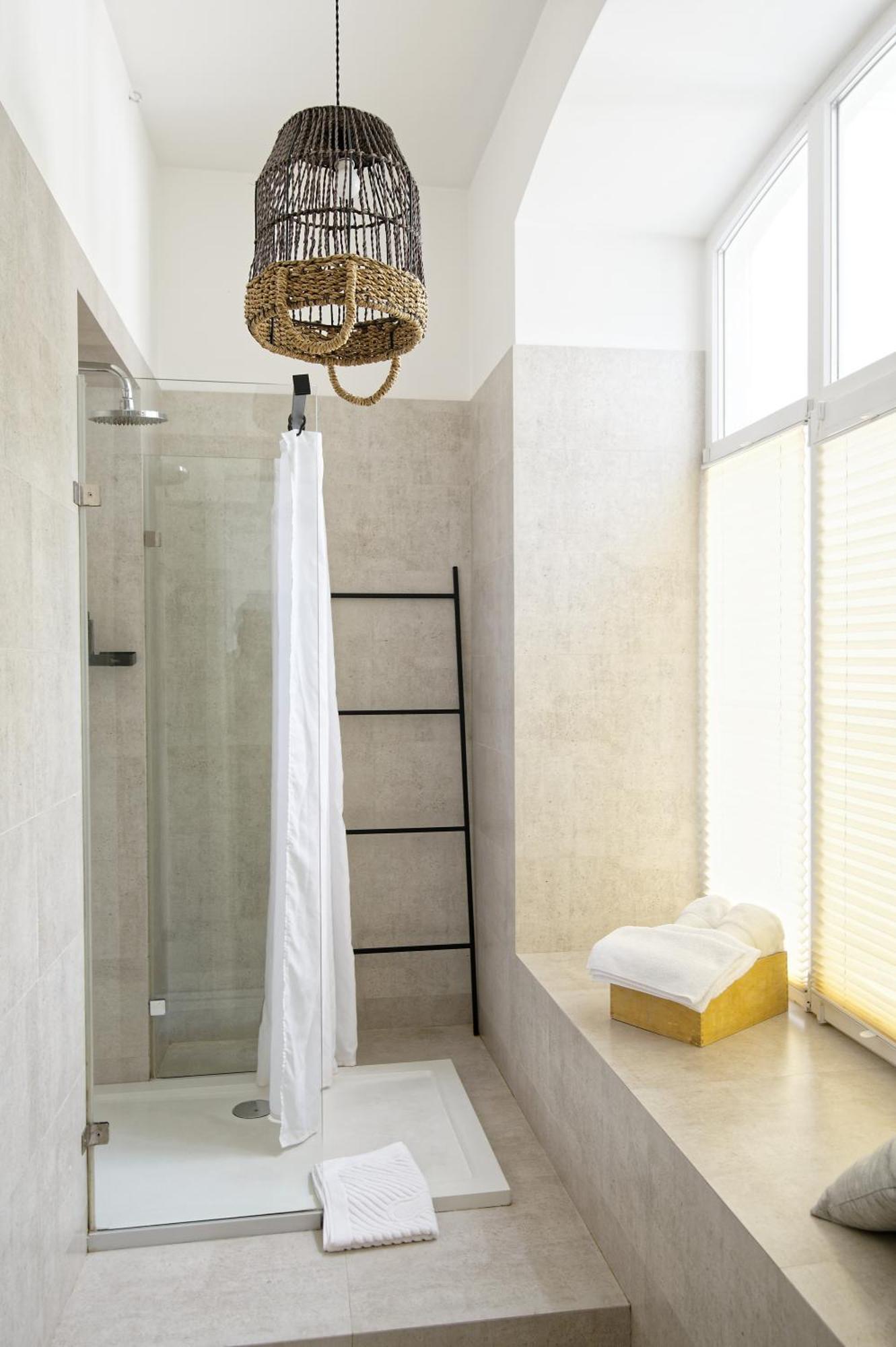 White Door Apartments Heart Of Odessa 1 Εξωτερικό φωτογραφία