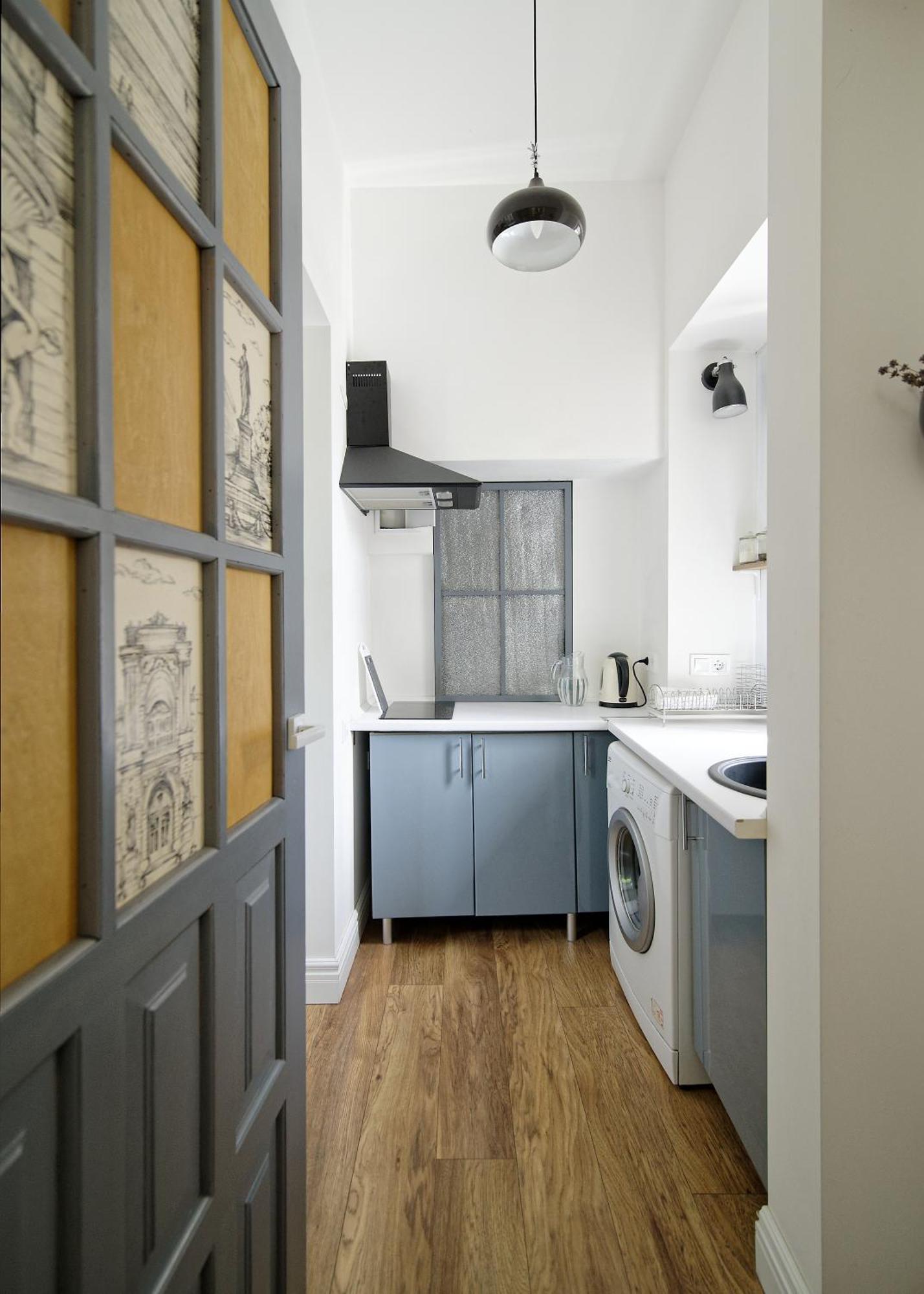 White Door Apartments Heart Of Odessa 1 Εξωτερικό φωτογραφία